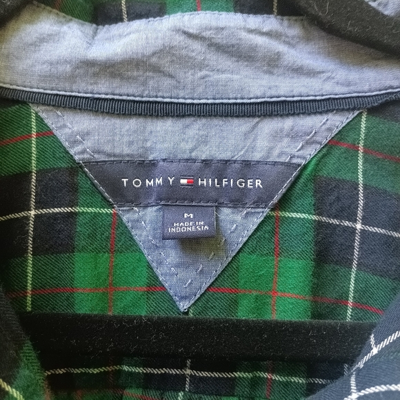 Tommy Hilfiger Women’s Green and Blue Plaid Long Sleeve Button-Up Shirt - Picture 4 of 7